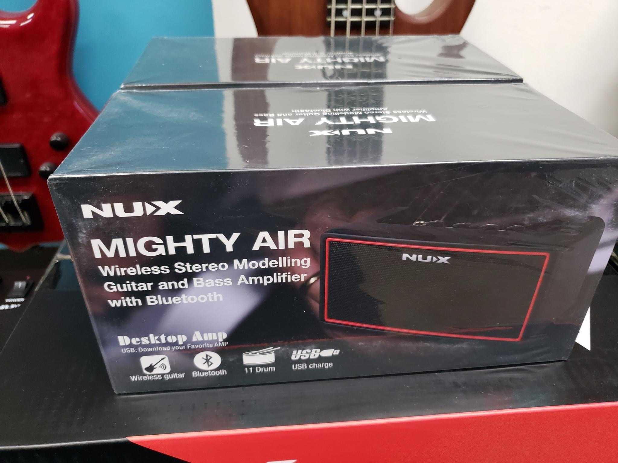 NUX Mighty Air – Bass Pluckers