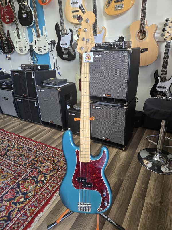 MIM Fender P