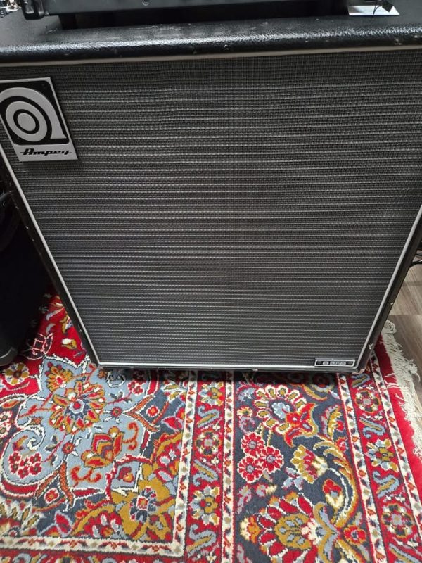 Ampeg B410HE