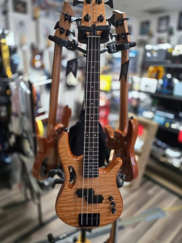 Akama Mini Beast