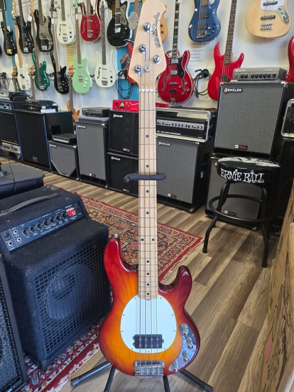 Honeyburst Musicman Stingray 4